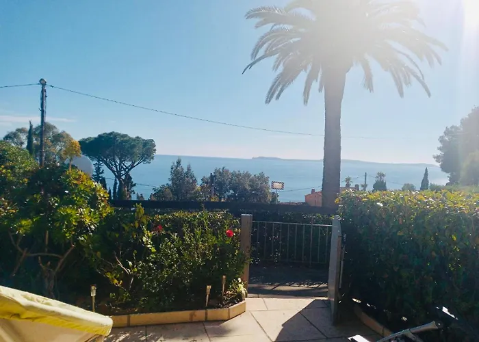 Apartment Le Paradou Le Rayol-Canadel-sur-Mer